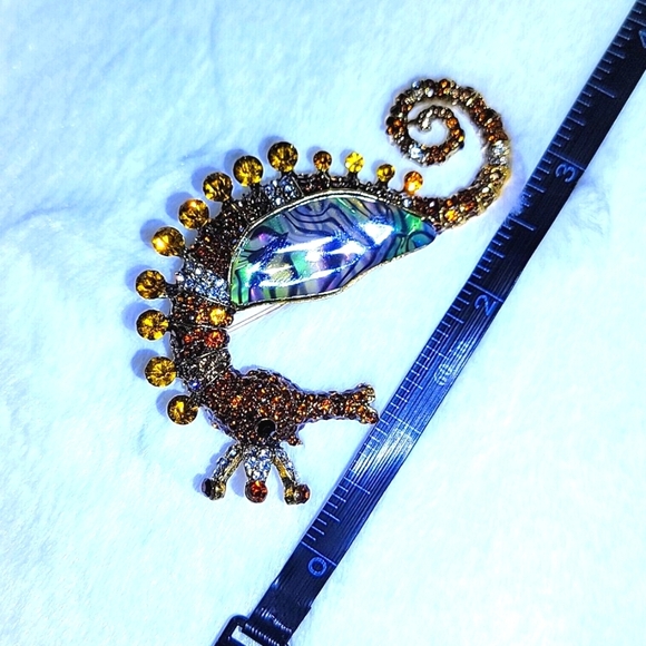Fabulous Amber Colored Rhinestone & Abalone Sea Horse Gold Tone Brooch Pin - Picture 10 of 12